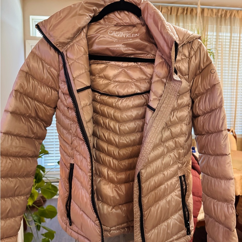 Calvin Klein Women's Champagne packable down Puffer Jacket